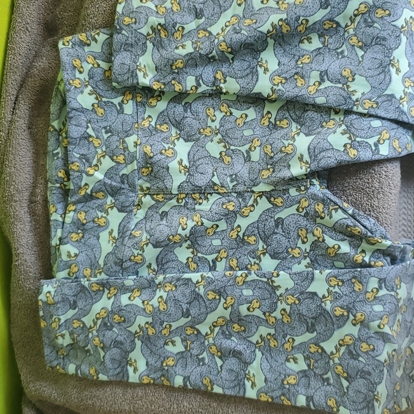 Alice in Wonderland theme Lularoe leggings 2 pairs - Picture 6 of 9